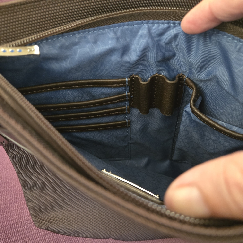 Roncato Correspondent Bag - Picture 9 of 16